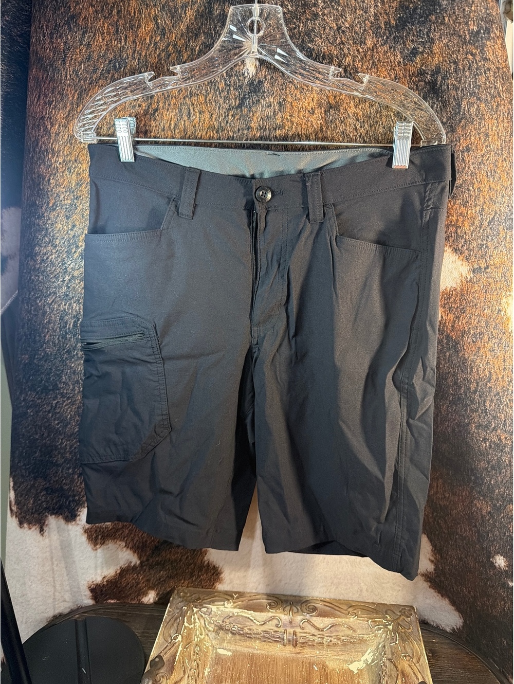 Eddie Bauer Men's Black Cargo Shorts Size 32